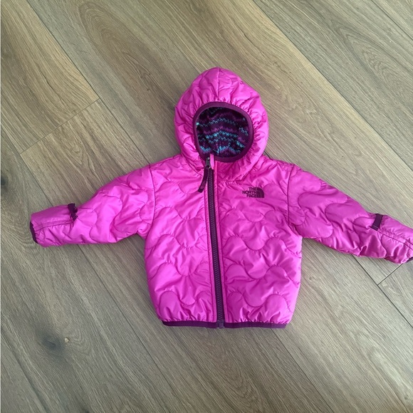 The North Face Baby Girl Pink Reversible Puffer Jacket Size 3-6 Months - Picture 1 of 5